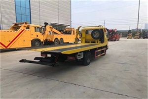 兴宾非事故拖车